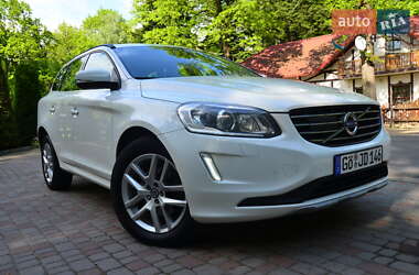 Внедорожник / Кроссовер Volvo XC60 2017 в 