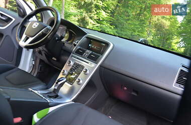 Внедорожник / Кроссовер Volvo XC60 2017 в 