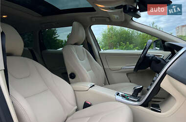 Позашляховик / Кросовер Volvo XC60 2014 в 