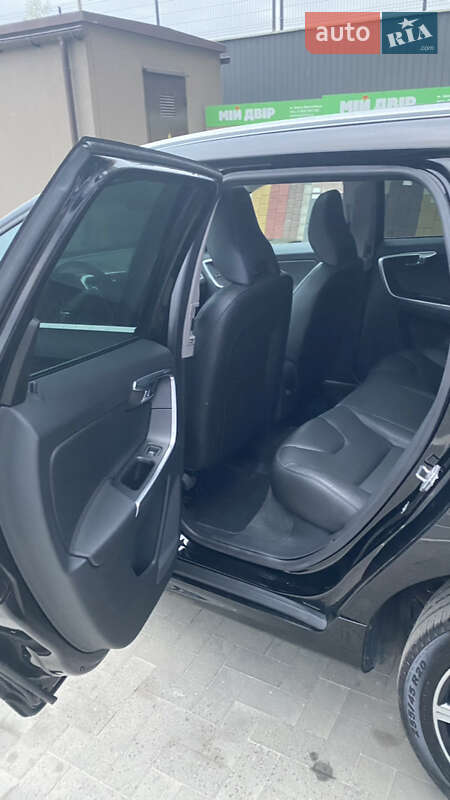 Внедорожник / Кроссовер Volvo XC60 2015 в Киеве