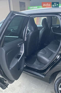 Внедорожник / Кроссовер Volvo XC60 2015 в 