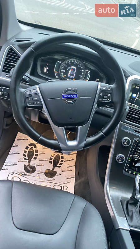 Внедорожник / Кроссовер Volvo XC60 2015 в Киеве