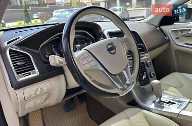 Внедорожник / Кроссовер Volvo XC60 2012 в 