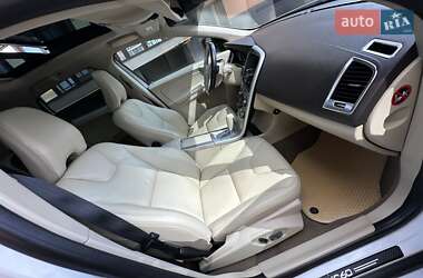 Внедорожник / Кроссовер Volvo XC60 2012 в 