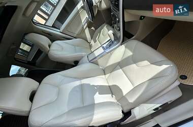 Внедорожник / Кроссовер Volvo XC60 2012 в 