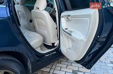 Позашляховик / Кросовер Volvo XC60 2012 в 