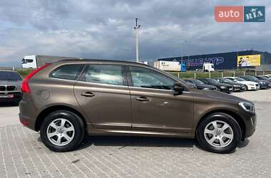 Внедорожник / Кроссовер Volvo XC60 2015 в 