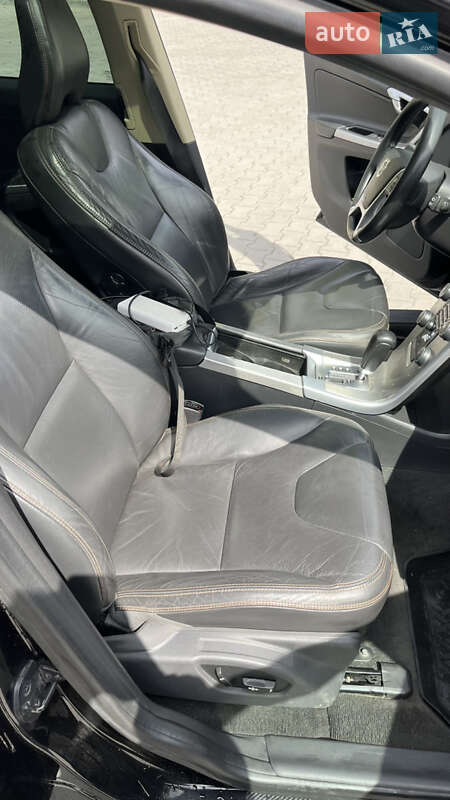 Внедорожник / Кроссовер Volvo XC60 2011 в Хмельницком