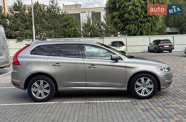 Позашляховик / Кросовер Volvo XC60 2016 в 