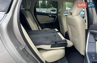 Позашляховик / Кросовер Volvo XC60 2016 в 