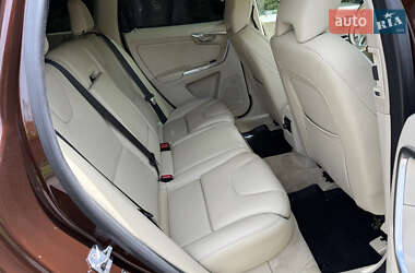 Внедорожник / Кроссовер Volvo XC60 2014 в 