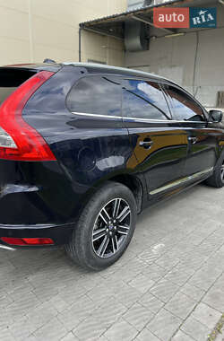 Внедорожник / Кроссовер Volvo XC60 2017 в 