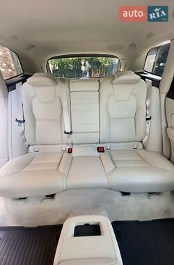 Позашляховик / Кросовер Volvo XC60 2020 в 