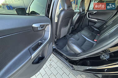 Внедорожник / Кроссовер Volvo XC60 2009 в 