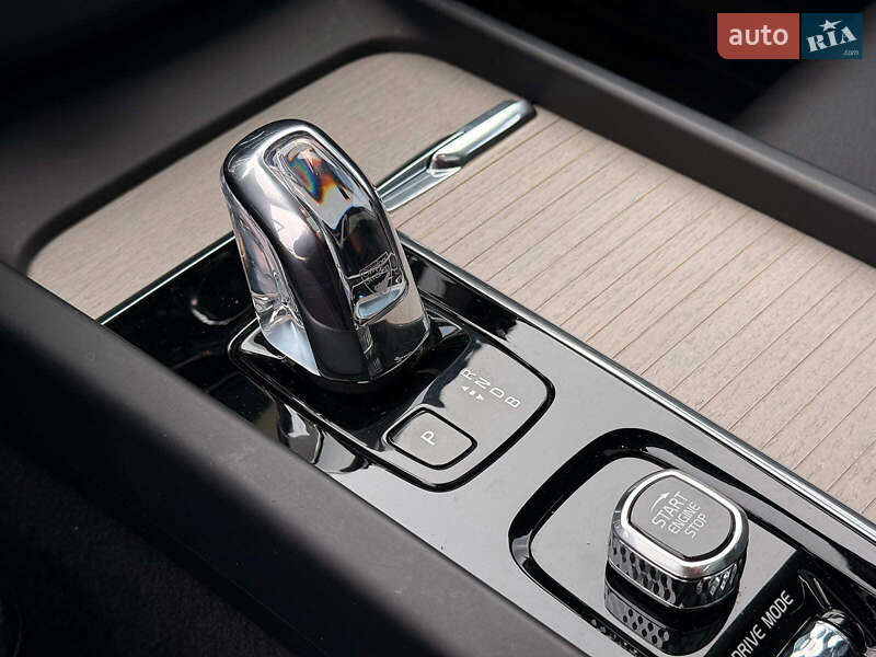 Внедорожник / Кроссовер Volvo XC60 2018 в Львове