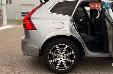 Внедорожник / Кроссовер Volvo XC60 2018 в 