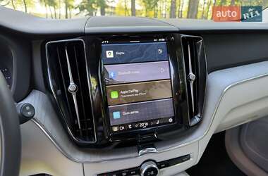 Внедорожник / Кроссовер Volvo XC60 2023 в 