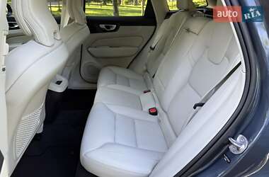Внедорожник / Кроссовер Volvo XC60 2023 в 