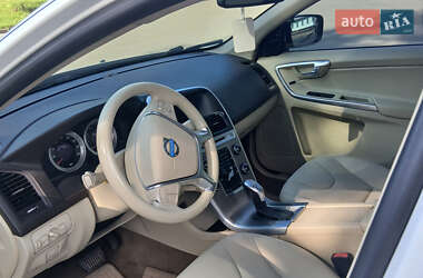 Позашляховик / Кросовер Volvo XC60 2012 в 