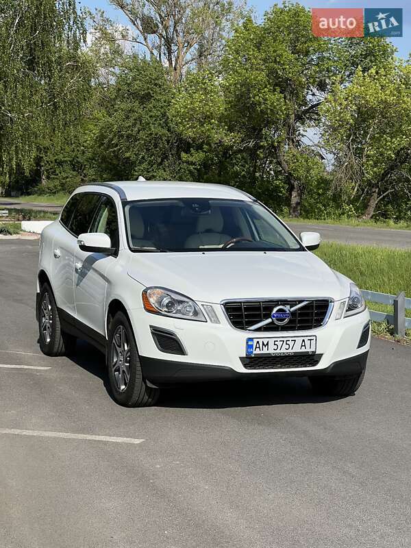 Позашляховик / Кросовер Volvo XC60 2013 в Малині