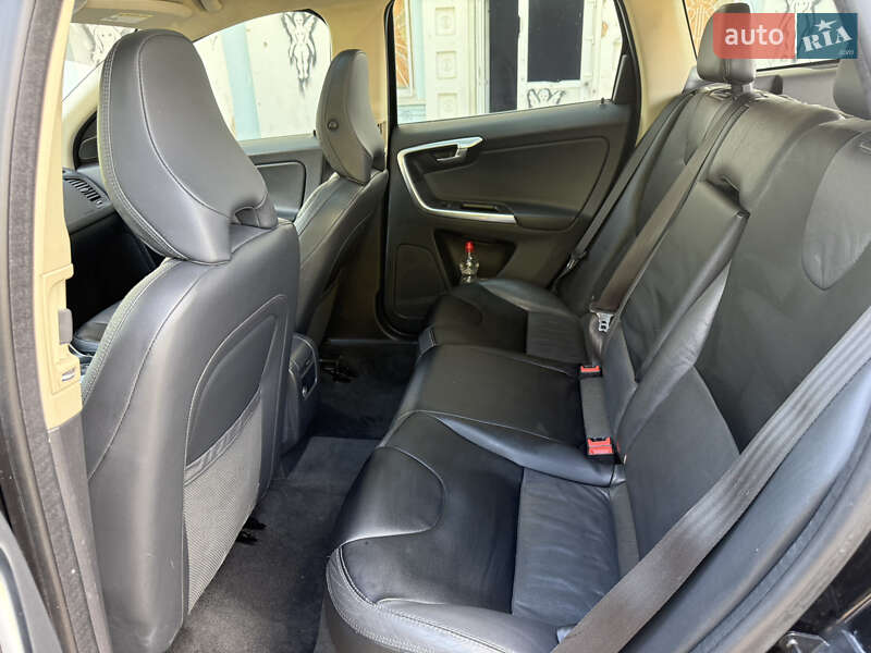 Позашляховик / Кросовер Volvo XC60 2012 в Ірпені