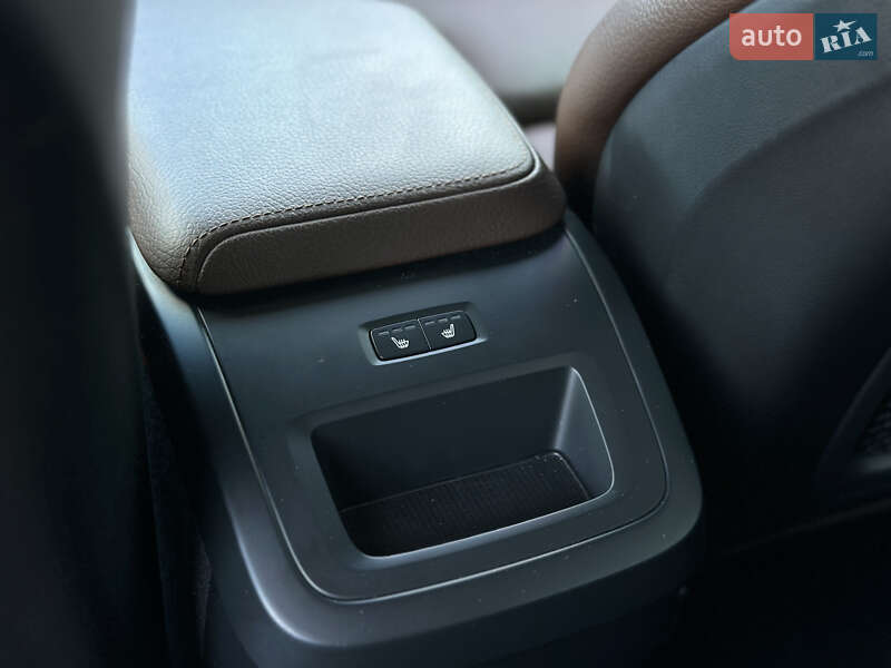 Позашляховик / Кросовер Volvo XC60 2021 в Дніпрі