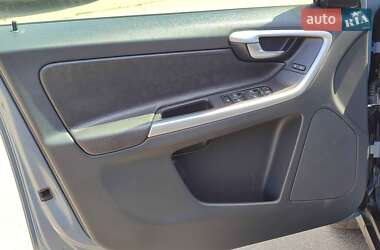 Внедорожник / Кроссовер Volvo XC60 2010 в 
