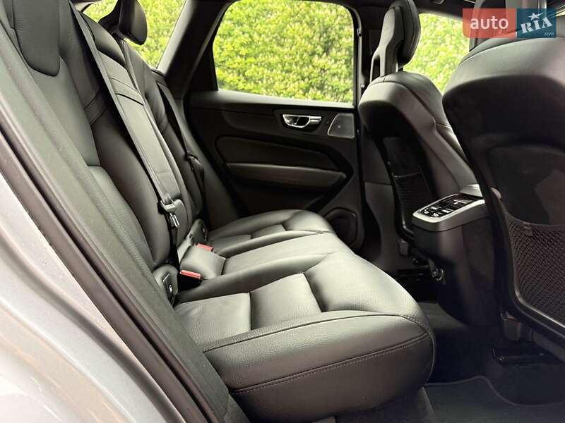 Внедорожник / Кроссовер Volvo XC60 2018 в Тернополе