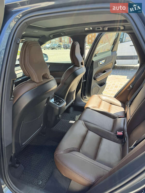 Внедорожник / Кроссовер Volvo XC60 2020 в Кременчуге