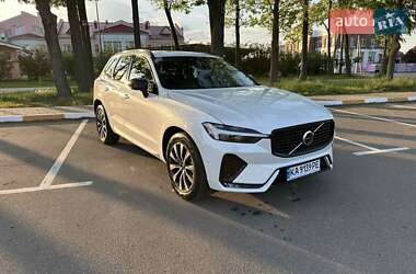 Внедорожник / Кроссовер Volvo XC60 2024 в 