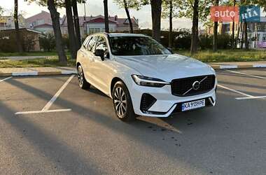 Внедорожник / Кроссовер Volvo XC60 2024 в 