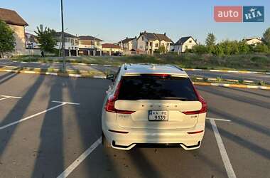 Внедорожник / Кроссовер Volvo XC60 2024 в 