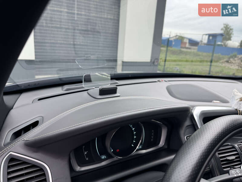 Внедорожник / Кроссовер Volvo XC60 2014 в Киеве