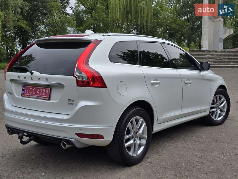 Внедорожник / Кроссовер Volvo XC60 2017 в Калуше