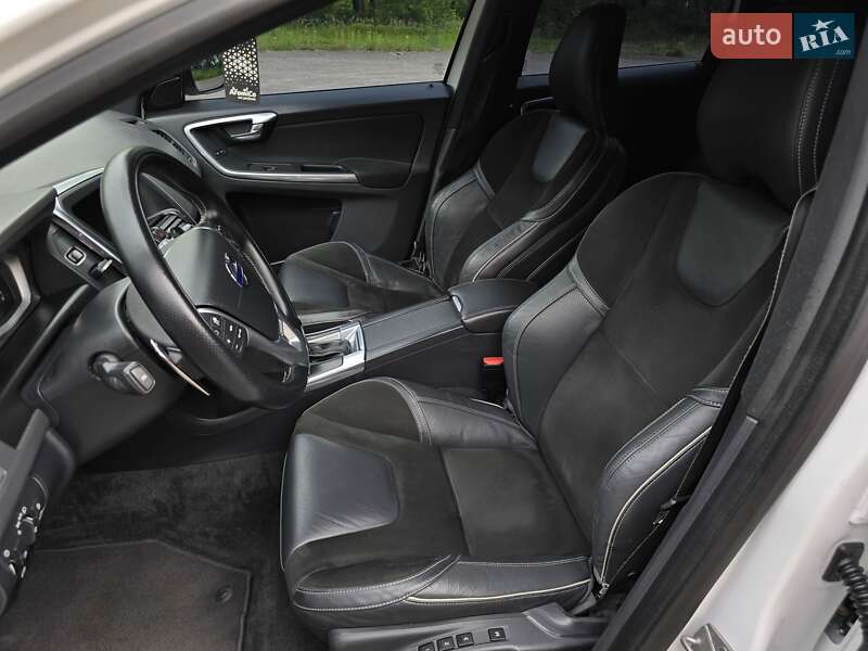 Внедорожник / Кроссовер Volvo XC60 2017 в Калуше