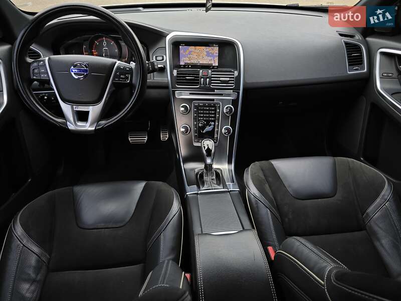 Внедорожник / Кроссовер Volvo XC60 2017 в Калуше