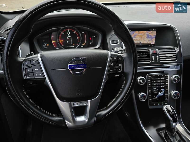Внедорожник / Кроссовер Volvo XC60 2017 в Калуше
