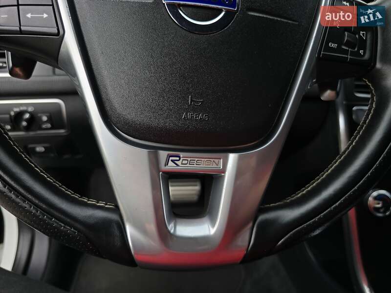 Внедорожник / Кроссовер Volvo XC60 2017 в Калуше