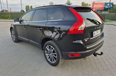 Позашляховик / Кросовер Volvo XC60 2013 в 