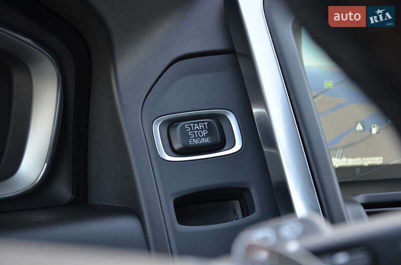 Внедорожник / Кроссовер Volvo XC60 2014 в Киеве