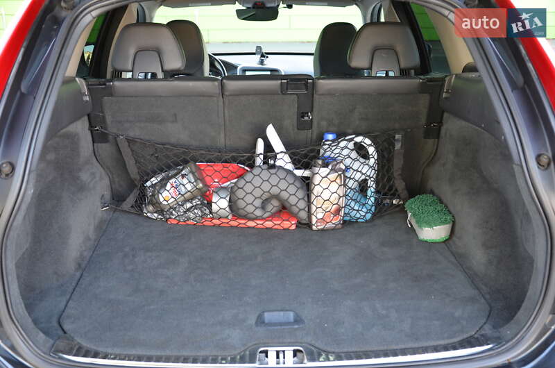 Внедорожник / Кроссовер Volvo XC60 2014 в Киеве