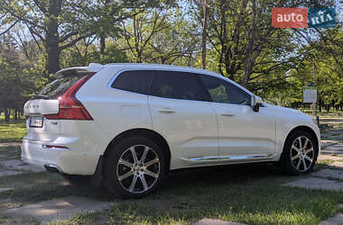 Внедорожник / Кроссовер Volvo XC60 2018 в 