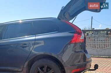 Внедорожник / Кроссовер Volvo XC60 2017 в 