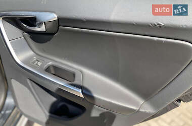 Внедорожник / Кроссовер Volvo XC60 2012 в 