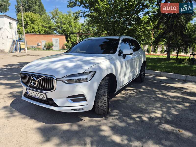 Внедорожник / Кроссовер Volvo XC60 2017 в 