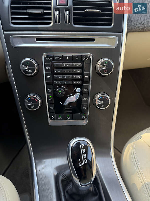 Позашляховик / Кросовер Volvo XC60 2014 в Рівному