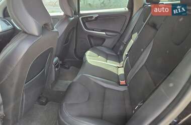 Внедорожник / Кроссовер Volvo XC60 2015 в 