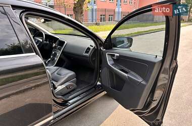 Внедорожник / Кроссовер Volvo XC60 2016 в 