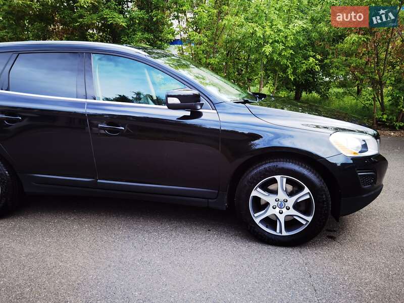 Внедорожник / Кроссовер Volvo XC60 2012 в Чернигове