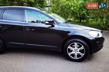 Внедорожник / Кроссовер Volvo XC60 2012 в 